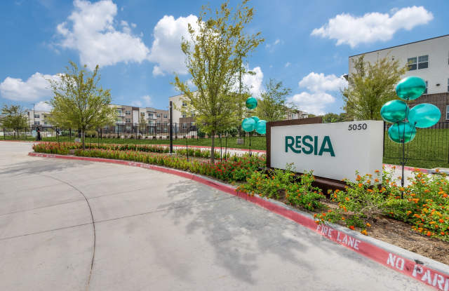 Photo of Resia Dallas West