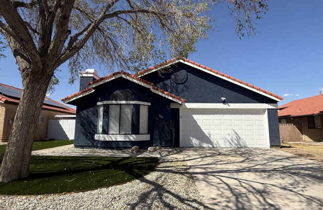 Photo of Palmdale 3 + 2 Available Now!