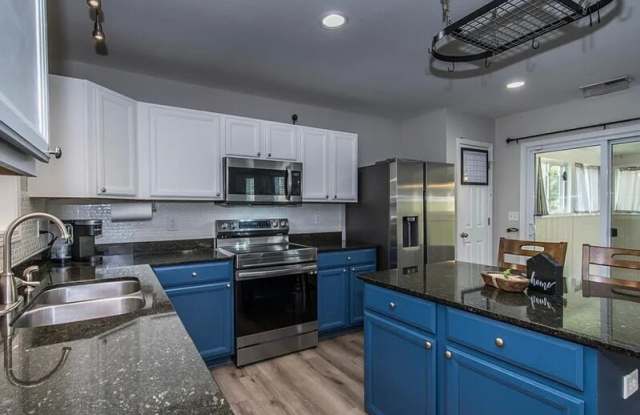 450 Laurel Mist Lane