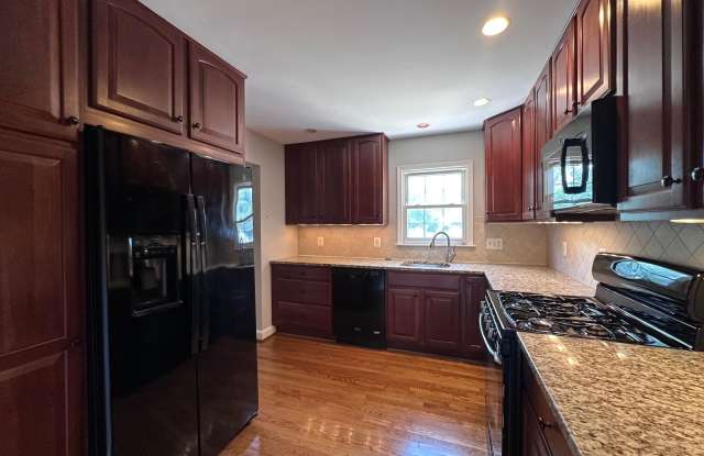 4214 EVERGREEN DRIVE