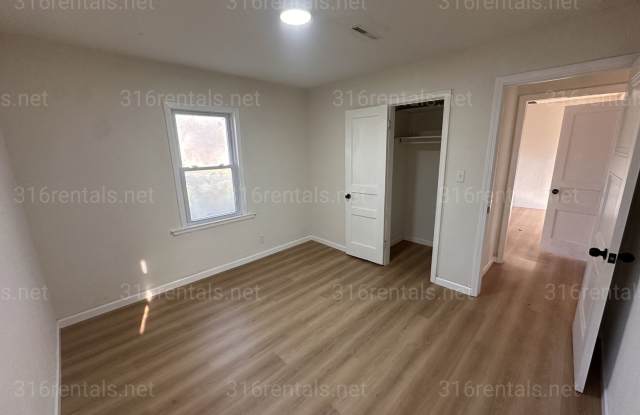 $925 - 3 bedroom/ 1 bathroom - Single Family Home