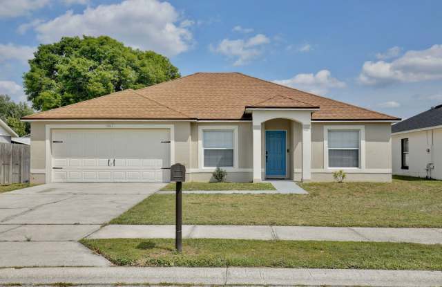 Photo of Beautiful 3/2 Spacious Home with a covered patio and a 2 Car Garage in Villa Homes Village - St Cloud