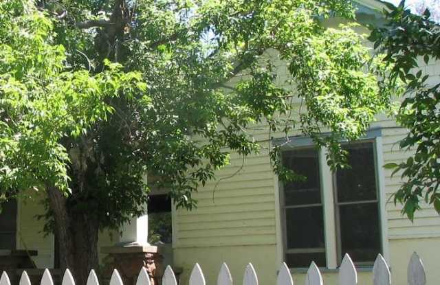 1004 Marine 1540 10th St