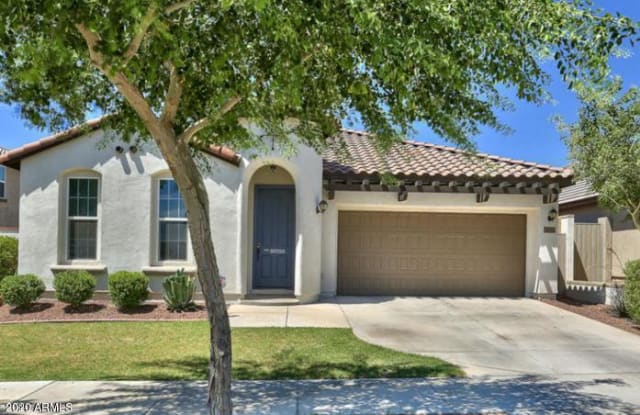 2552 N Riley Road - 2552 North Riley Road, Buckeye, AZ 85396