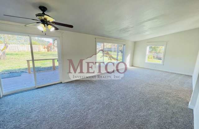 AVAILABLE NOW 3 Bedroom Manufactured Home in Jasper