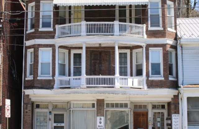 Spacious 1 Bedroom Apartment