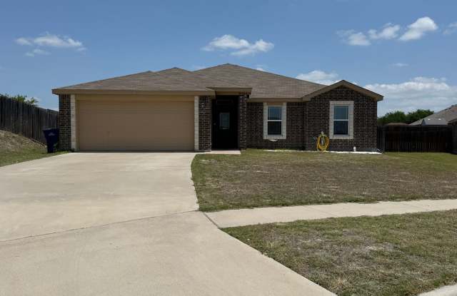 5 bedroom Home in Copperas Cove