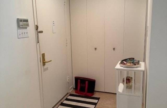 1637 OAKWOOD Drive unit: S121