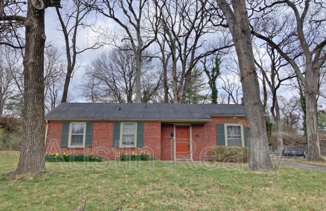 591 W Lockwood Ave - 591 West Lockwood Avenue, Webster Groves, MO 63119