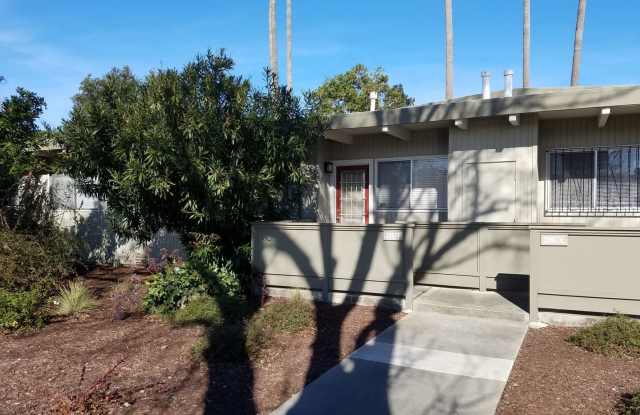 M/I Bonus! Nice Townhouse in Gated Complex, AC, Pool, Refinished Wood Floors, Fresh Paint, Large Patio, Great Location!