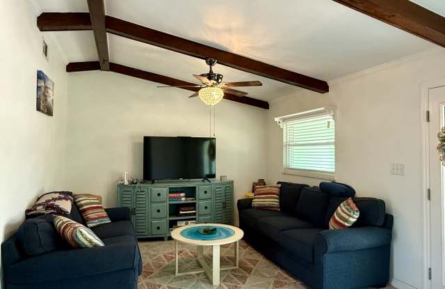 2226 South Daytona Avenue