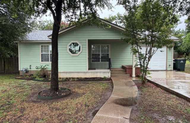 3/2 - 608 E 13th St, Georgetown Texas 78626