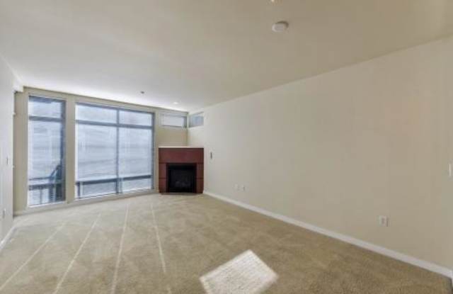 211 Kirkland Ave #417