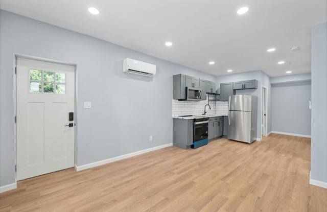 Photo of Charming 2BR Duplex in Columbus