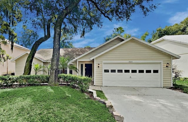 1925 RIVER CROSSING DRIVE - 1925 River Crossing Drive, Bloomingdale, FL 33596