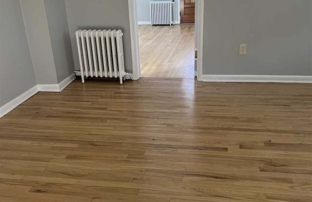 12 PARKER AVE
