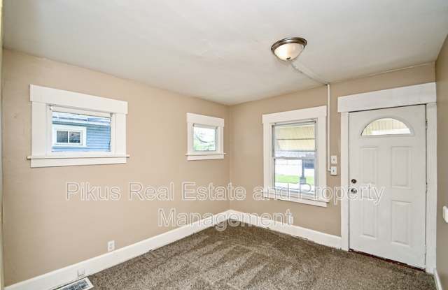 1328 Struble Avenue Northeast