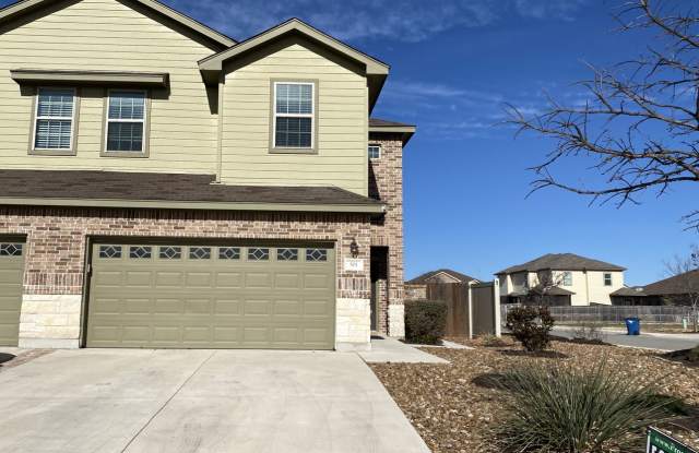 Near Creekside Shopping  Restaurants / Fridge Included / Covered Back Patio / Fenced in Backyard / CISD - 501 Creekside Forest, New Braunfels, TX 78130