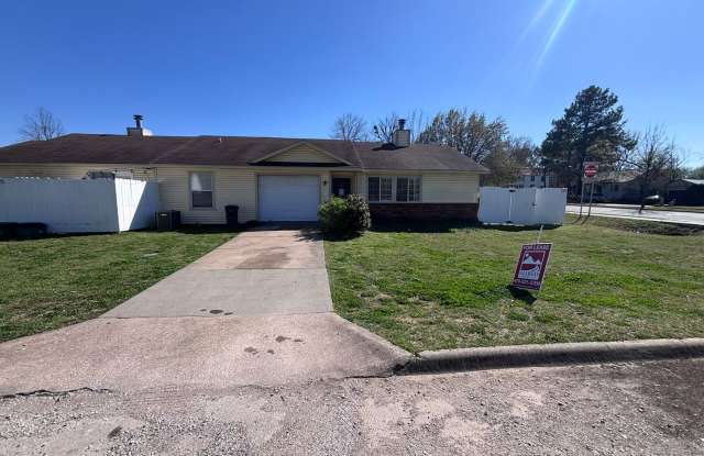 Cozy 2 bedroom, 1.5 bath, 1 car garage. Lawn care is included in the rent!! This is a NO PET PROPERTY!!