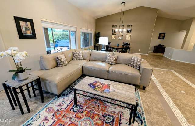 62870 E Amberwood Drive