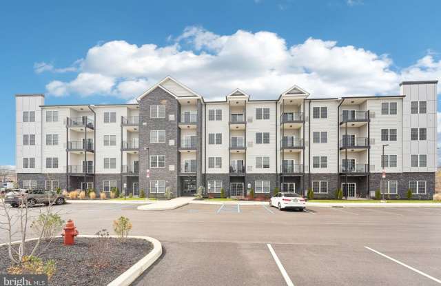 2421 BRISTOL Road unit: 100