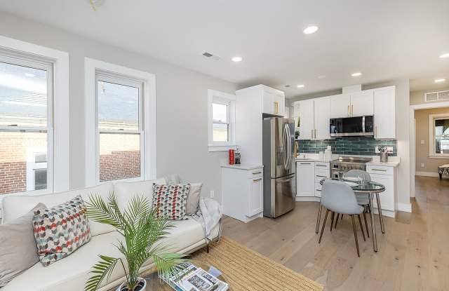 125 South Braddock Street - 202