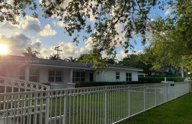 4800 University Dr