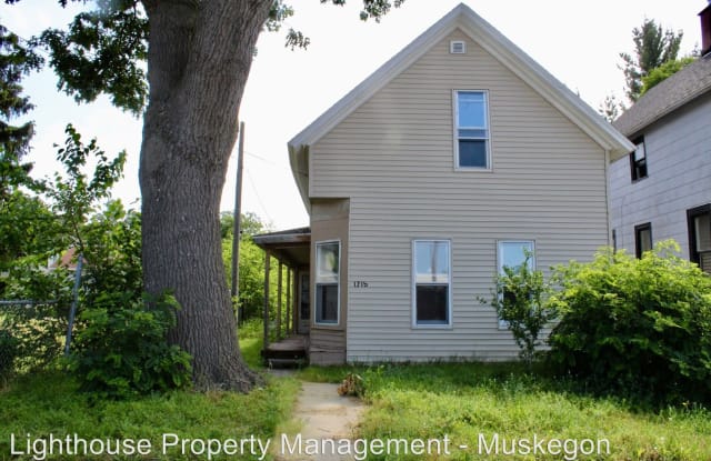 1316 Sanford Street - 1316 Sanford St, Muskegon, MI 49441