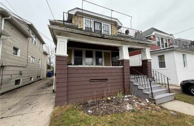 733 Lasalle Avenue