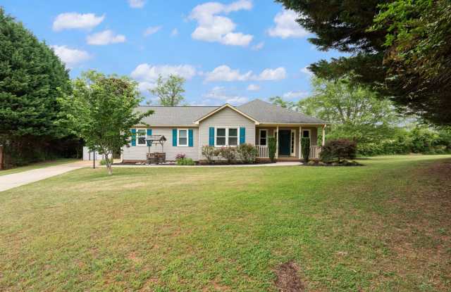 3BR, 2BA Ranch Home with 2 Car Garage Situated on Cul-de-Sac - 103 Robert Daniel Place, Spartanburg County, SC 29365