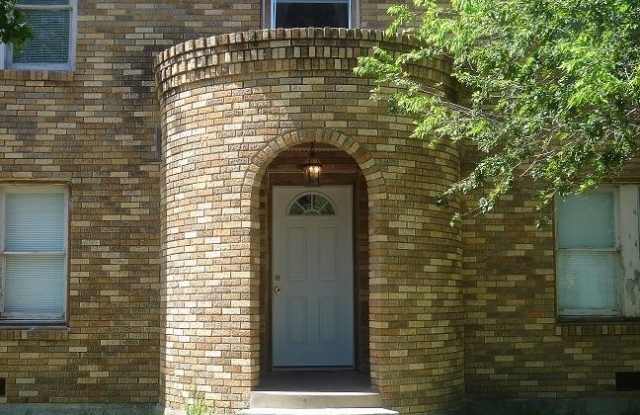 808 Elizabeth Street