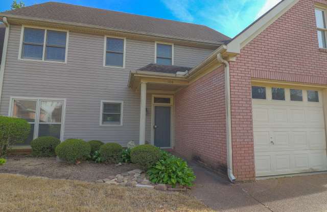 108 College Hill Village