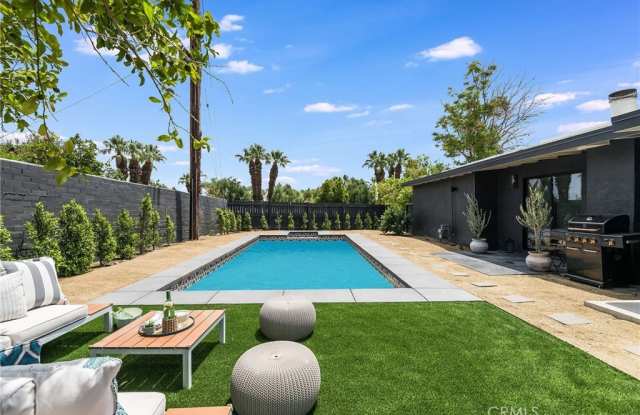 250 W Cortez Road