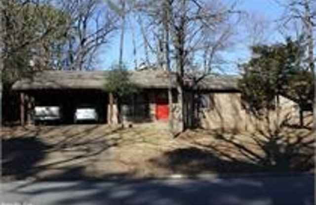 Photo of Perfect 3 bedroom 2 bathroom house located in Little Rock!
