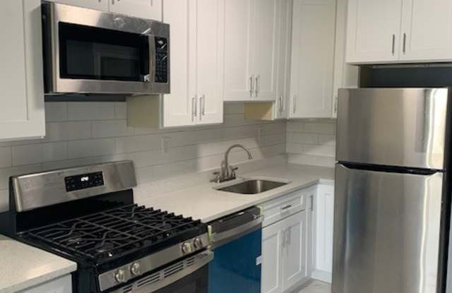 Photo of 6457 S Eberhart Ave