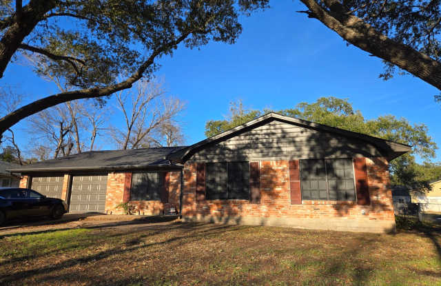Photo of Fall Pre-Lease!! College Station - 4 bedroom / 2 bath / Garage / Fenced in back yard.