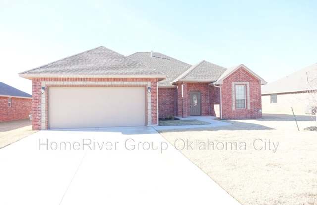 1205 N Vicksburg Ter