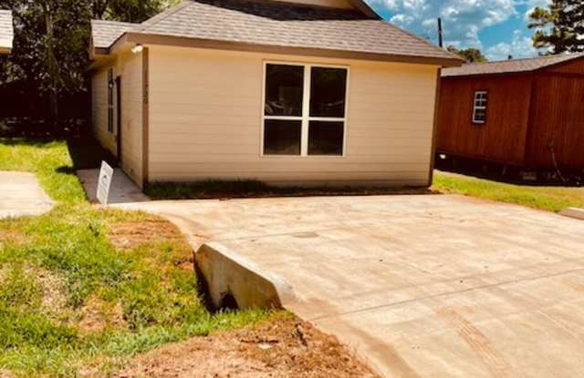 Photo of NEW 3 BEDROOM 2 BATH LEASE HOME IN WILLIS