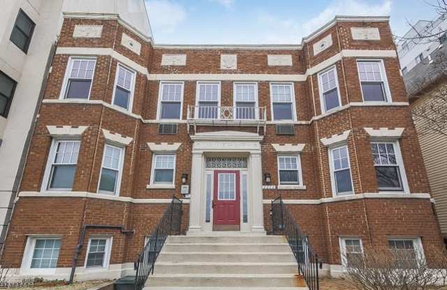 Photo of 3213 Wisconsin