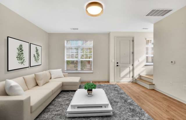 Townes at McCullough