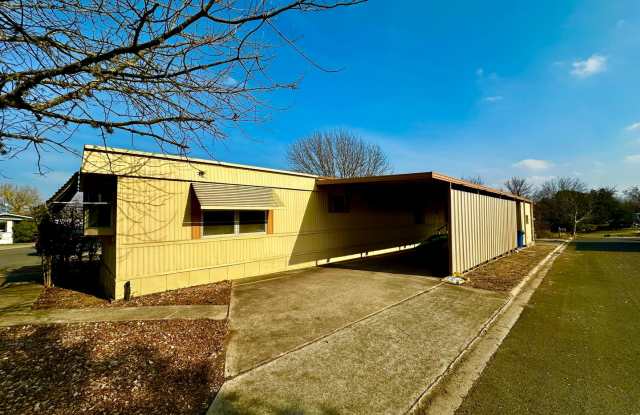 Photo of 2/2 Mobile Home