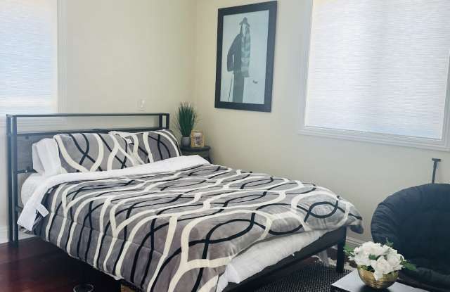 5131 South Victoria Avenue #2