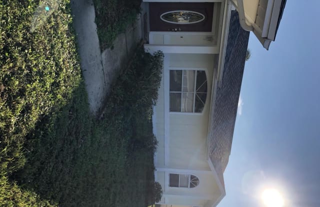 442 SE Lancaster Avenue - 442 Southeast Lancaster Avenue, Port St. Lucie, FL 34984