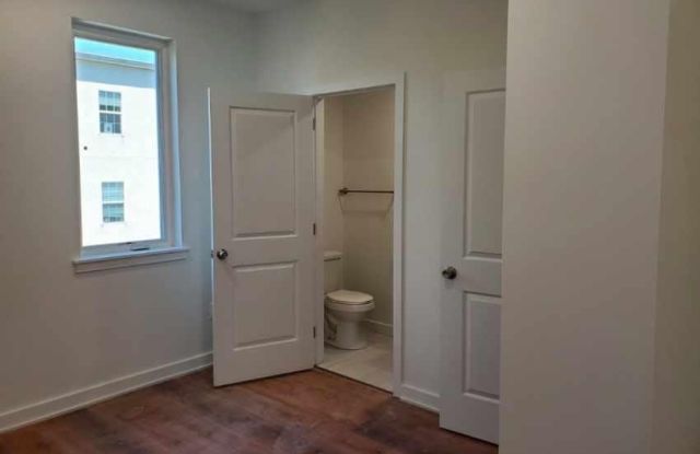 1834 N BOUVIER Street unit: 1