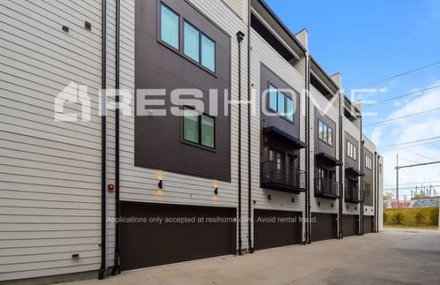 351 Hill Street Southeast