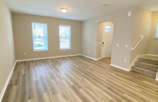 MOVE IN SPECIAL $300 1ST MONTH