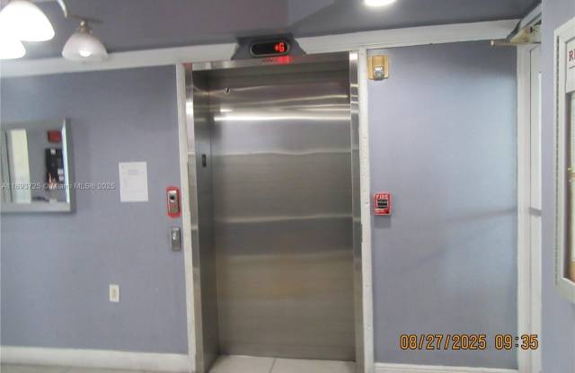 Photo of 2475 NW 16th St Rd