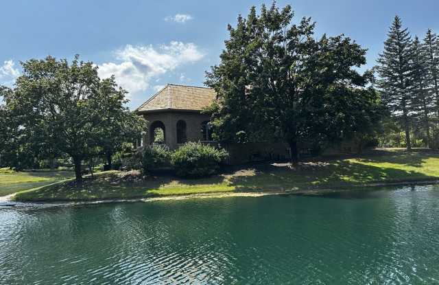 1115 Bridgeview Lane