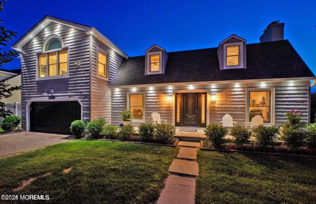 Photo of 340 Bay Lane