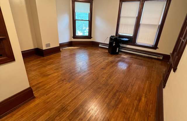 407 2nd Street - East